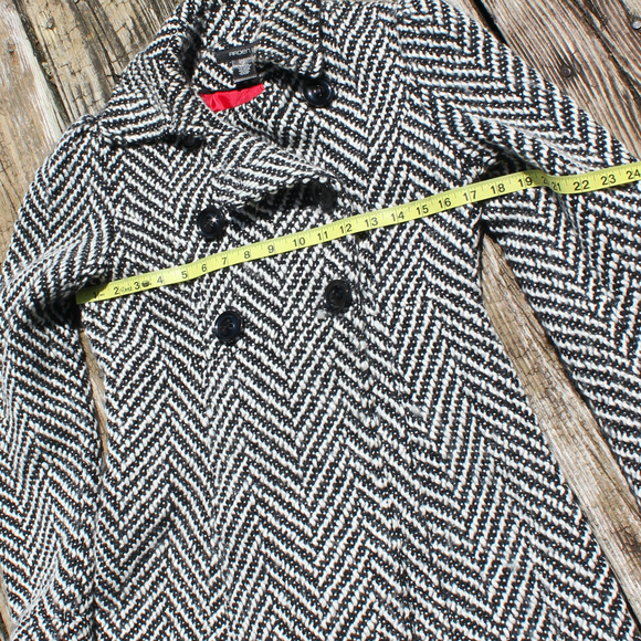 Arden B. Zebra Chevron Puff Sleeve 6x2 Button Coat - Picture 4 of 8